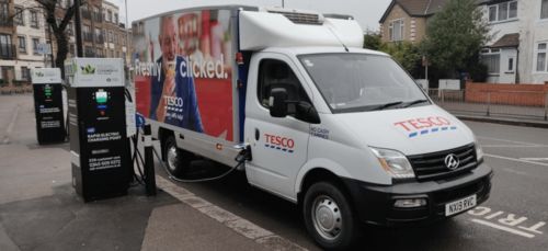 150台上汽大通MAXUS EV90空运赴英 创全球电动轻型商用车空运纪录