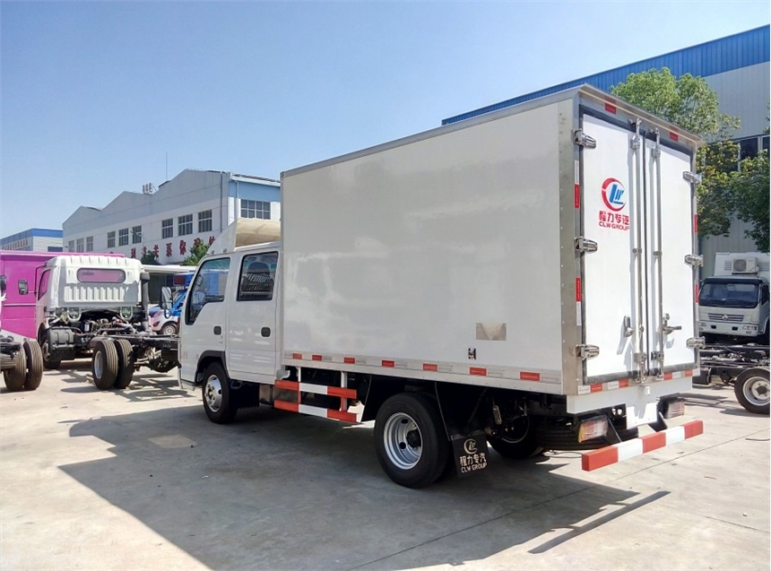 蔬菜冷冻车5吨扫路车价格